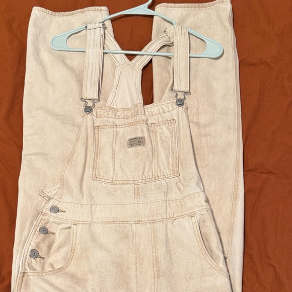 Levi’s Overalls Tan - Picture 10 of 10